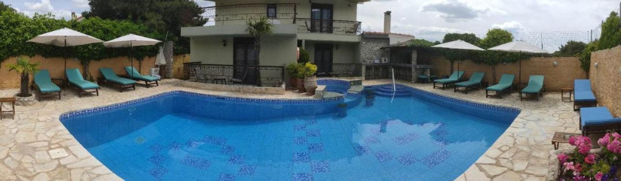Hotel Xenonas Κithαiron Vília Exterior foto