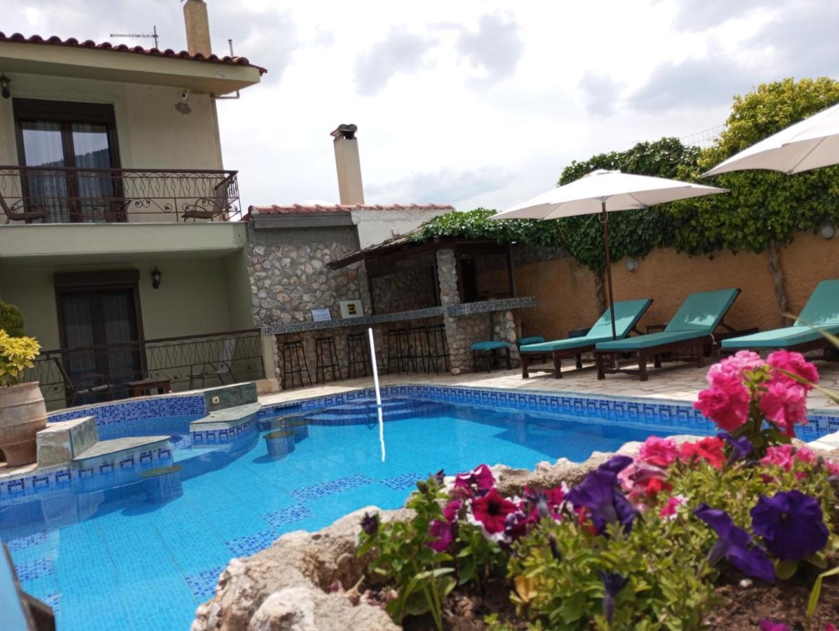 Hotel Xenonas Κithαiron Vília Exterior foto