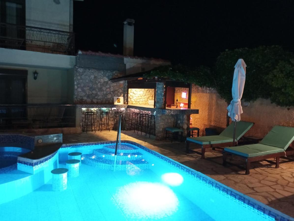 Hotel Xenonas Κithαiron Vília Exterior foto